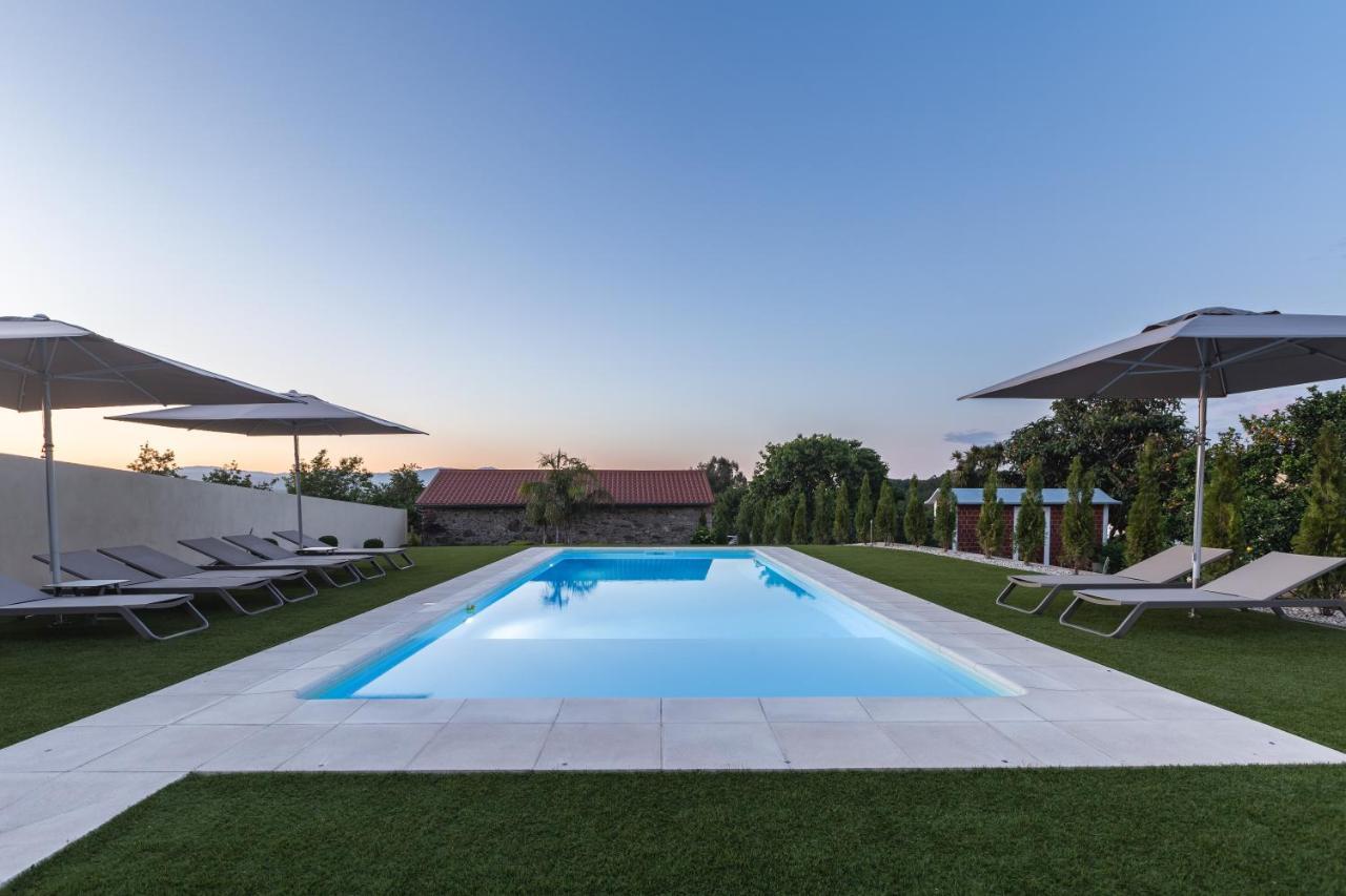 Вилла O Cervo Charm House Вила-Нова-ди-Сервейра Экстерьер фото
